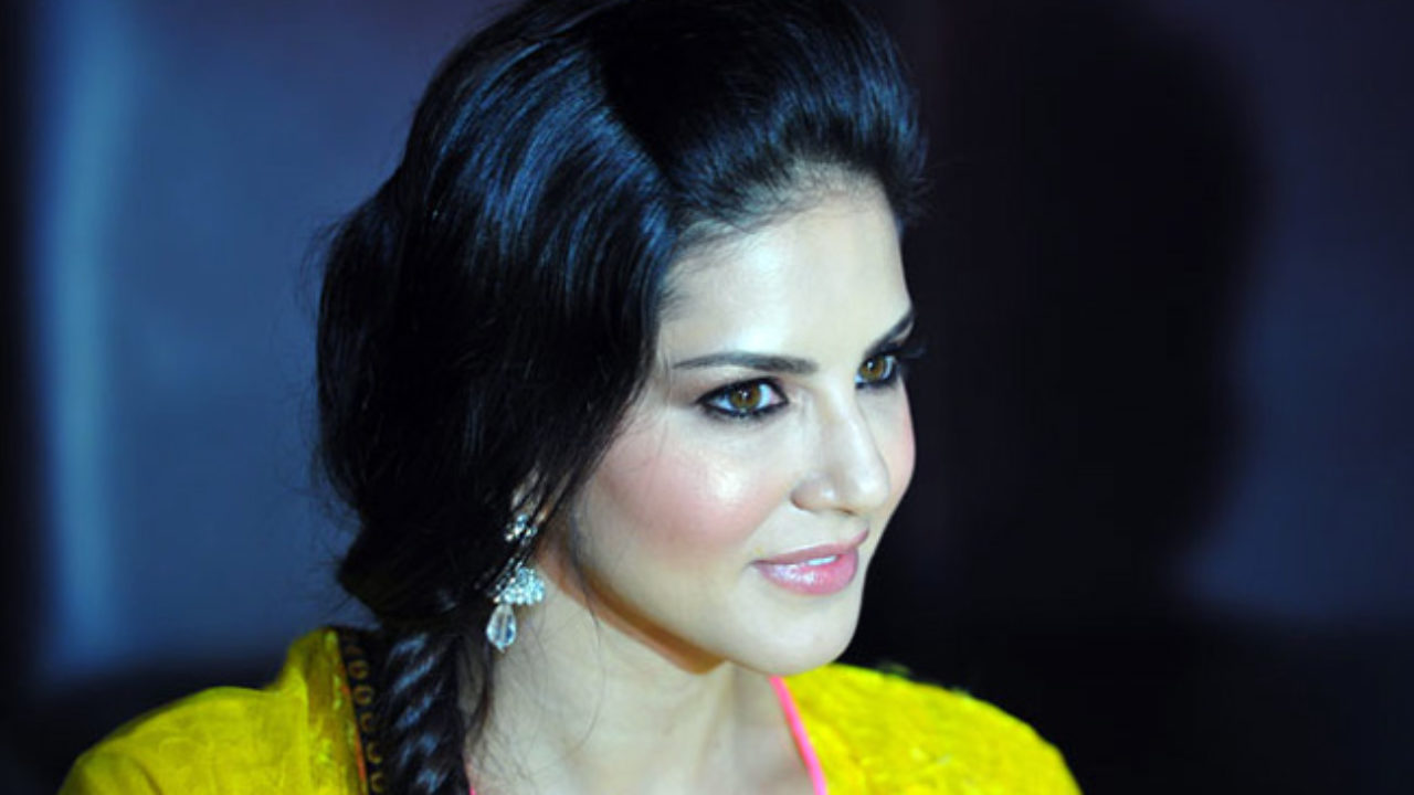 Leone monique sunny Sunny Leone