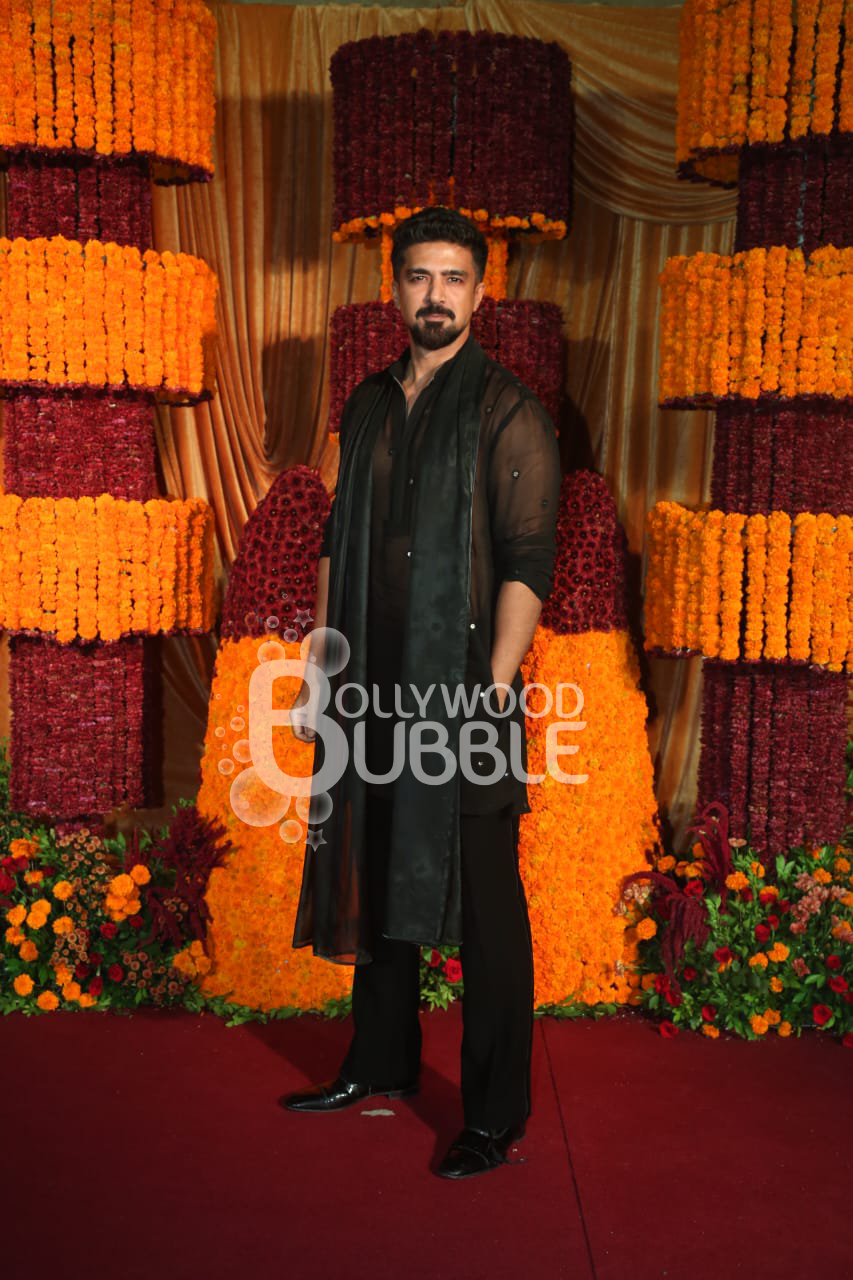 ramesh taurani diwali party, ramesh taurani, saqib saleem,