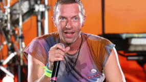 chris martin, coldplay, coldplay concert, coldplay india,