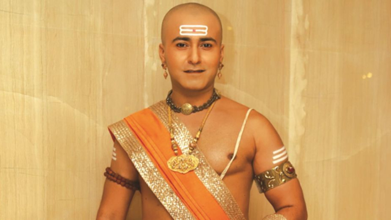 Tenali Rama set catches fire